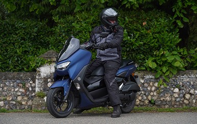 Yamaha NMAX 125cc Scooter Review - Euro 5