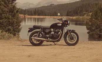 2026 Triumph Bonneville T100 Motorcycle Review 