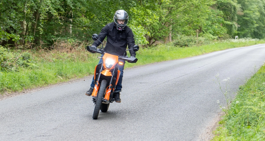 Riding5.webp