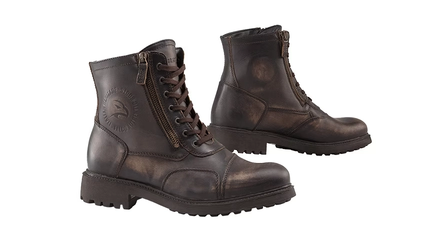 Falco aviator boots.webp
