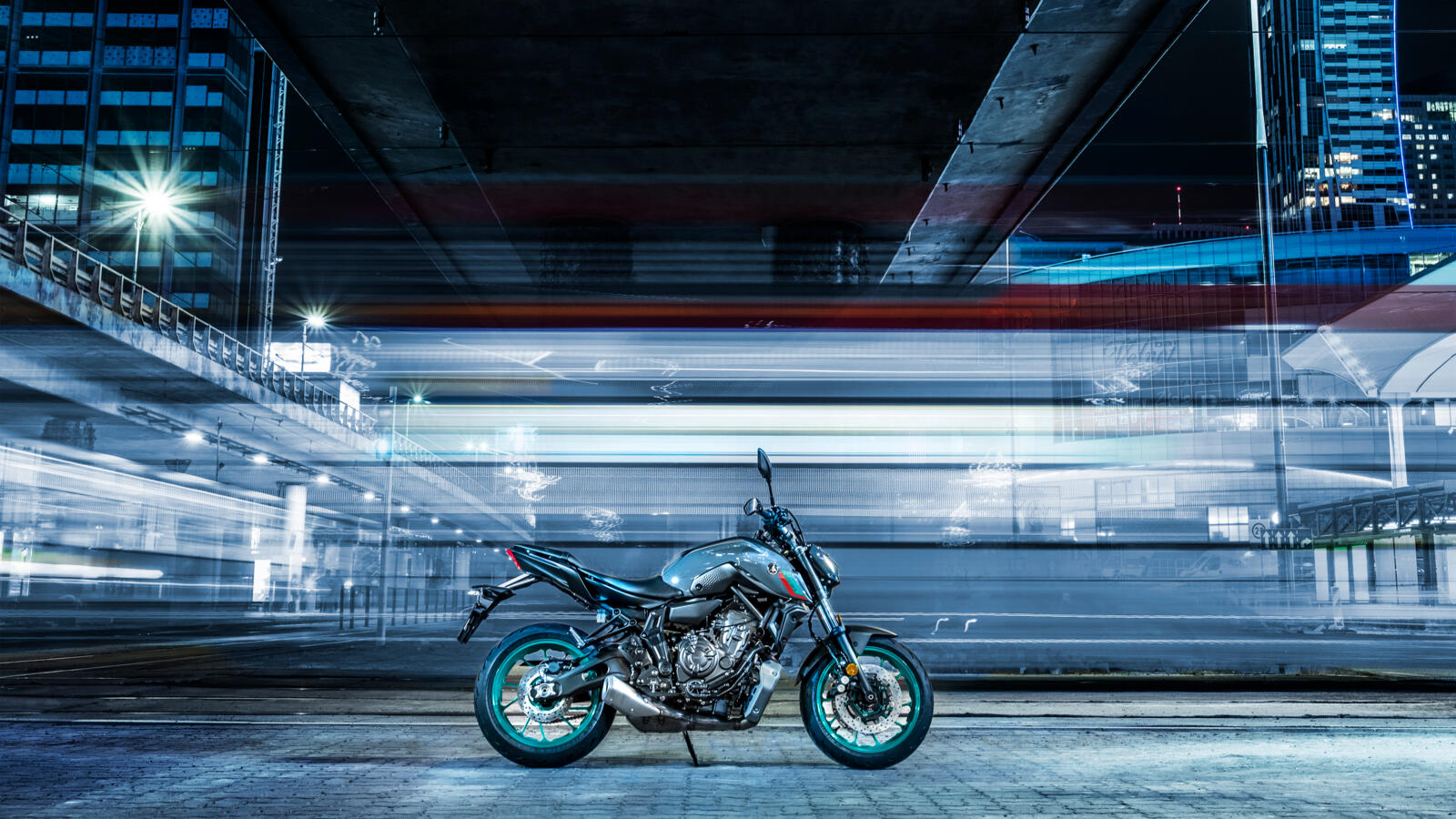 Yamaha MT07 2023 promo in city