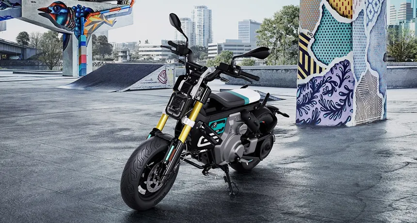 6. BMW ce 02.webp