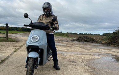 NIU MQI GT Electric Scooter Road Test Review (2021)