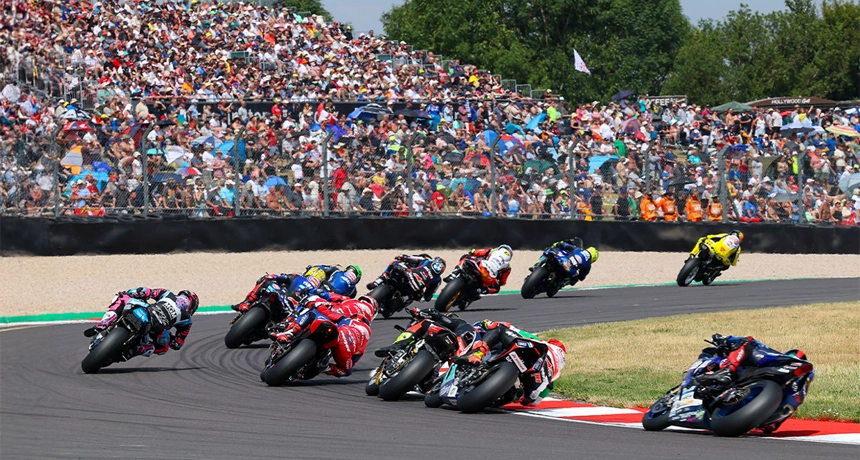 world superbikes donnington .webp