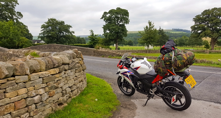 CBR125R_Yorkshire_Dales.webp