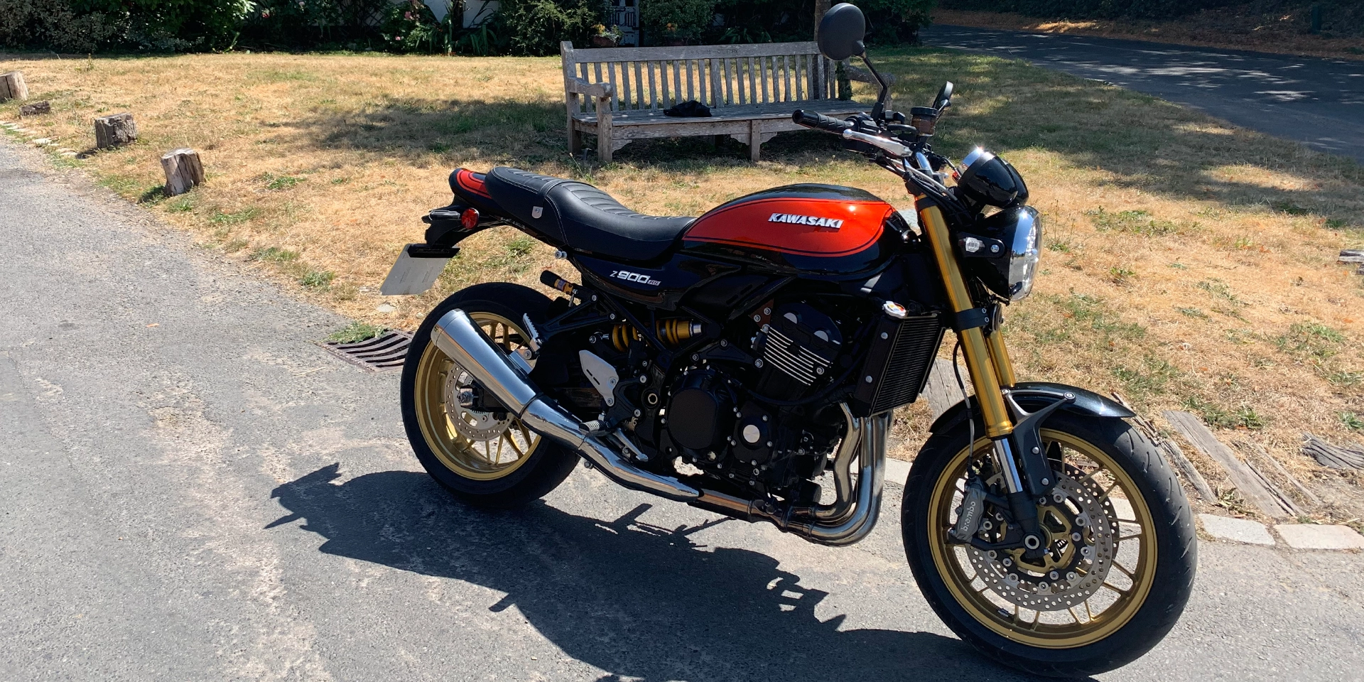 Kawasaki Z900RS SE PARKED UP (2).webp