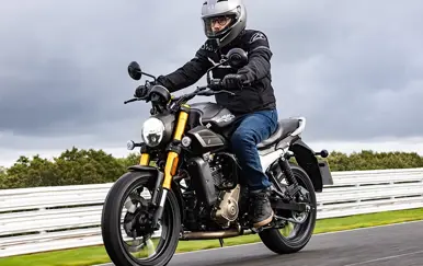 2025 Hero Hunk 440 Motorcycle Road & Track Test Review