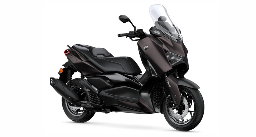 1. YAMAHA XMAX 125.webp (1)