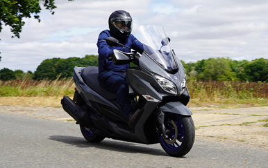 Suzuki Burgman 400 Maxi Scooter Review - Euro 5