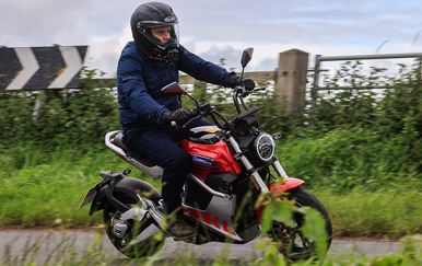 Top 10 Electric Scooters and Mopeds for 2025 | 125 equivalent