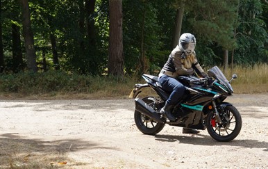 Sinnis GPX 125 Motorcycle Road Test Review - Euro 5