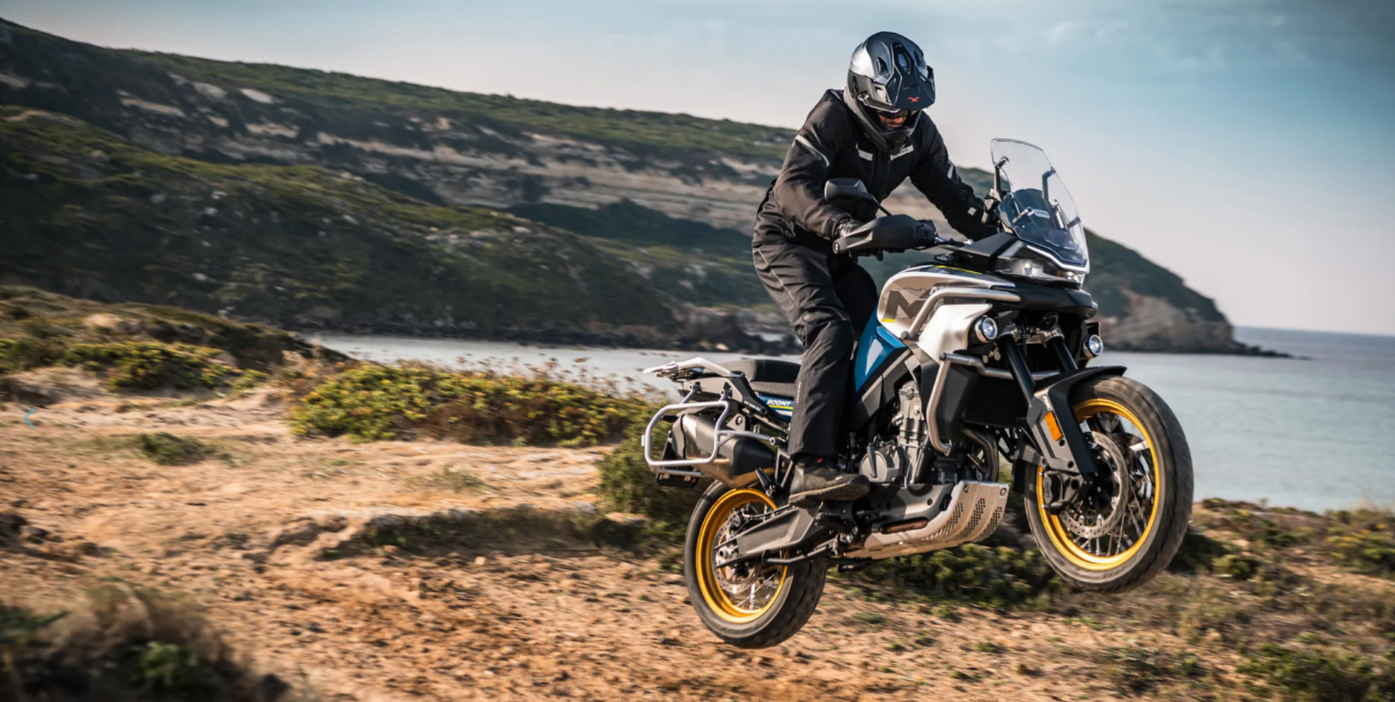 CFMoto 800 MT Touring 2024 riding off-road
