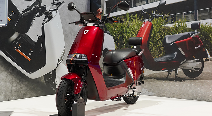 Moped, Scooter, E-Bike & Motorcycle Differences - State Farm®