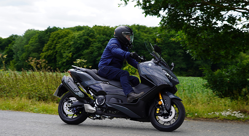 2022 Yamaha TMAX 560 Tech MAX Review