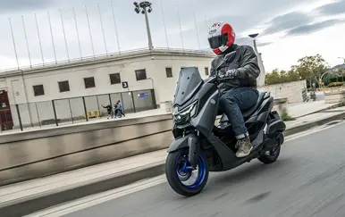 Honda PCX vs Yamaha NMAX – Spec battle: Which is best for you? 