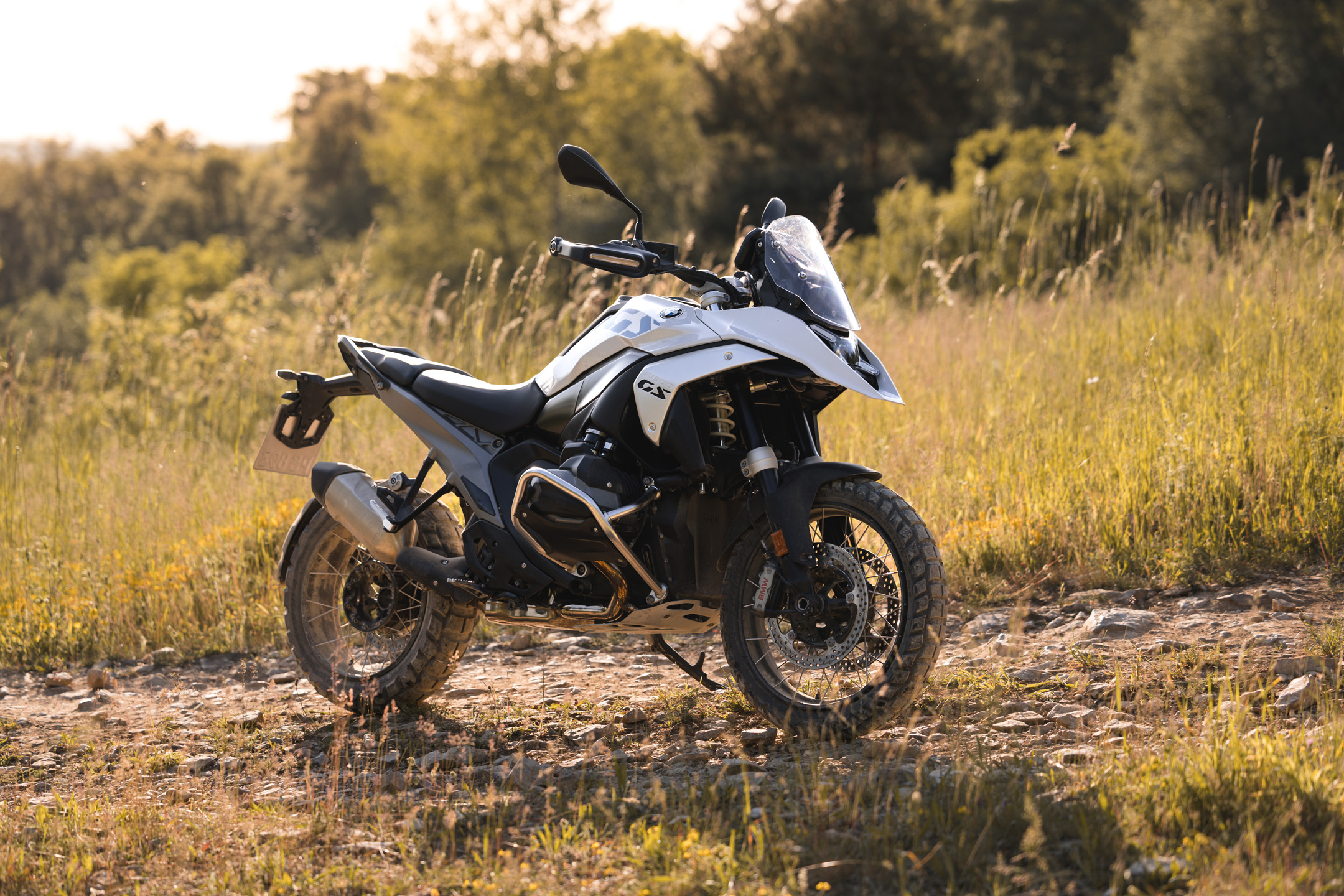 2024 BMW R 1300 GS in white standard trim