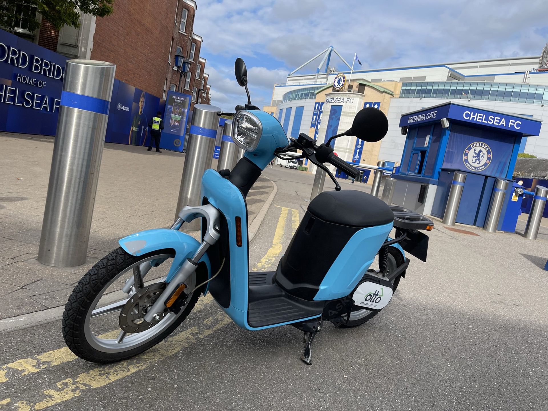 Askoll eSpro 70 at Chelsea FC Stamford Bridge, electric scooter review