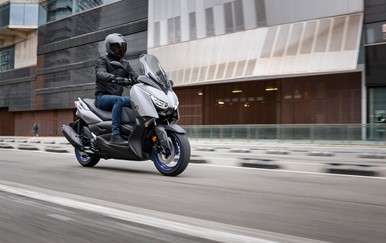 9 of the Best 125cc Maxi Scooters