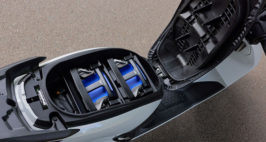 Honda CUVe: Removable battery
