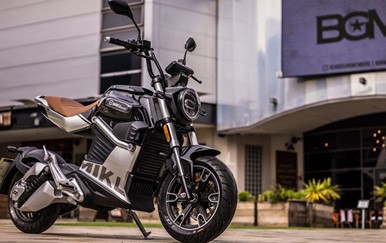 The Pros and Cons of Electric Motorcycles and Scooters