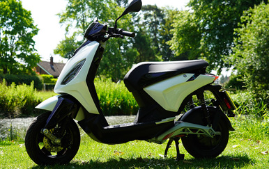 Piaggio 1 Active Scooter Road Test Review