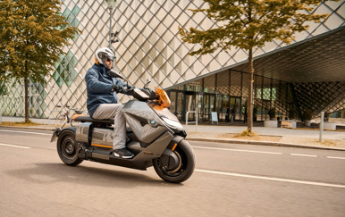 BMW CE 04 - 7 things to know!