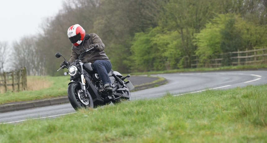 QJ SRV125V 8.webp