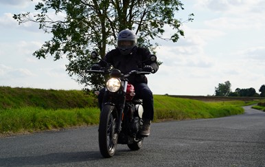 Top 10 Motorcycle Riding Tips and Tricks for Beginners