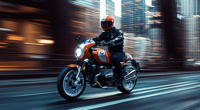 BMW R12S RIDE ON 1.webp