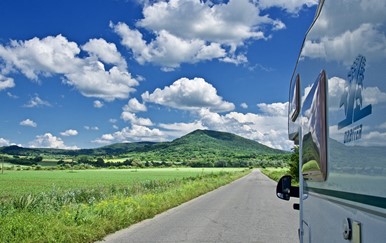12 Reasons Why You Should Travel in a Motorhome!