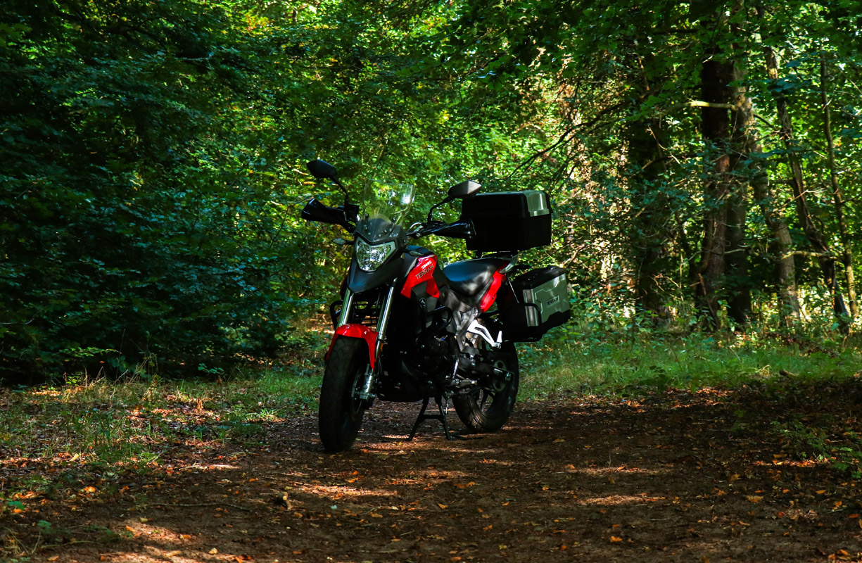 Sinnis Terrain 125 in its natural habitat