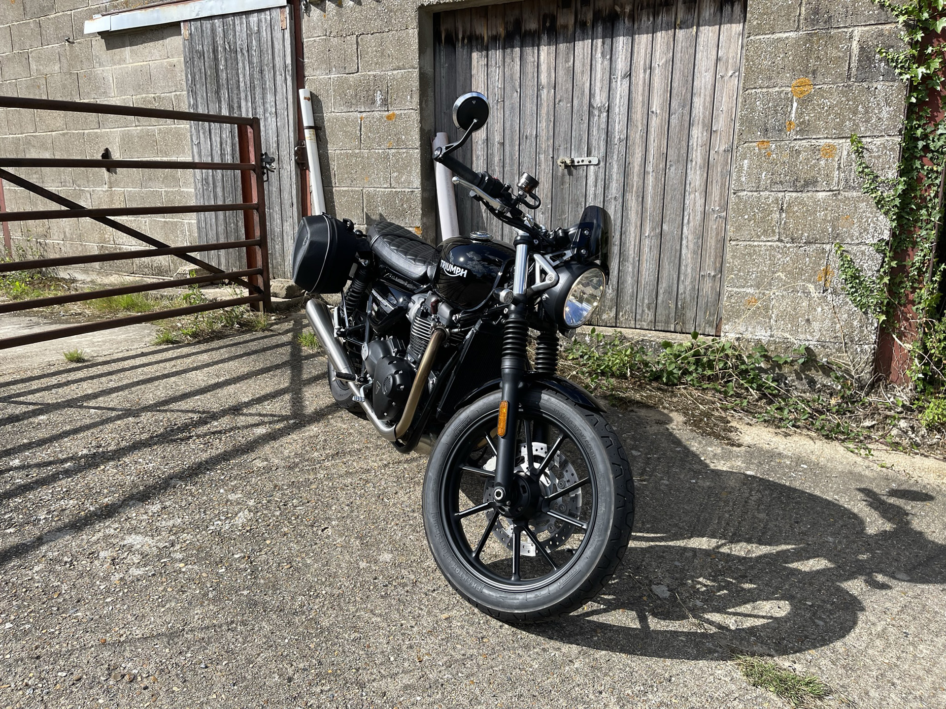 Triumph Speed Twin 900 visiting a UK farm