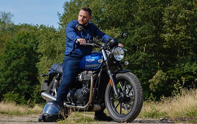 Triumph Street Twin Road Test Review - Euro 5