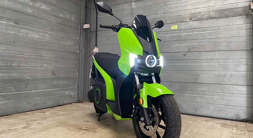 Silence S01 Connected Electric Scooter Road Test Review 2021