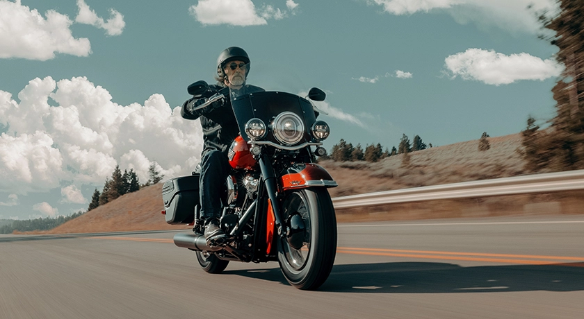 Harley Davidson Heritage Classic RIDE ON 3.webp