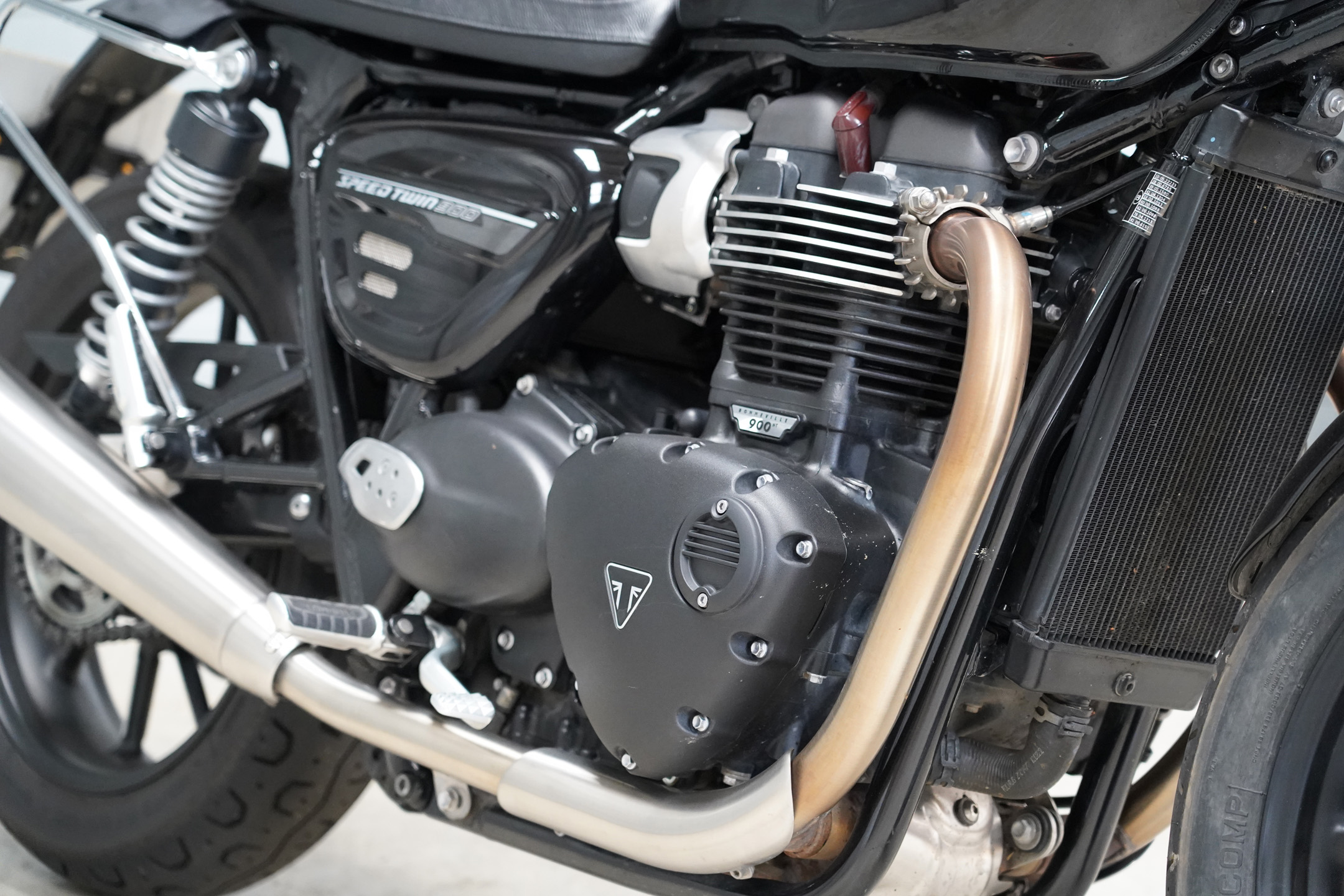 Triumph Speed Twin 900 engine 2023