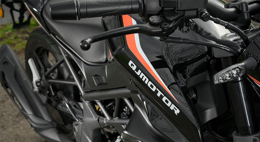 QJMotor TRX125 SIDE PANNIERS.webp