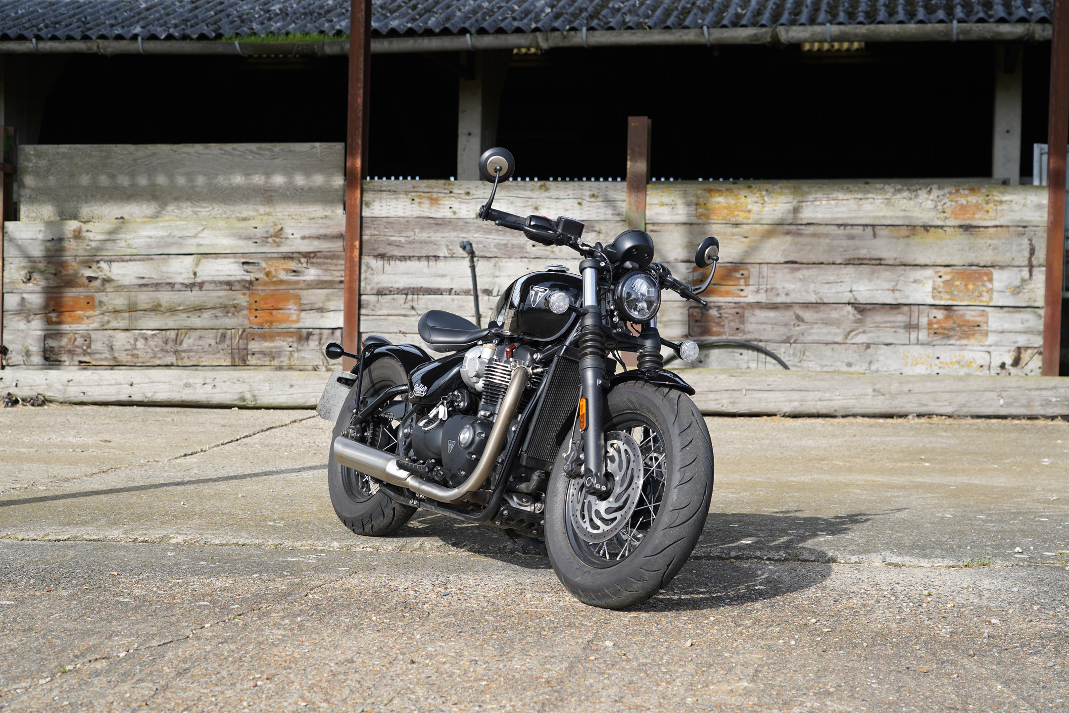 2023 Triumph Bonneville Bobber Red Hopper