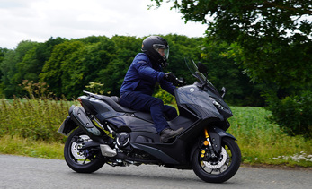 Yamaha Tmax Tech Max Maxi Scooter Road Test Review - Euro 5