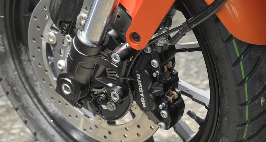 QJ SRV125V 7.webp