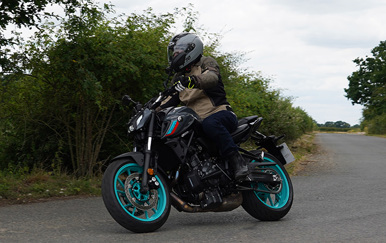 Yamaha MT-07 Motorcycle Road Test Review - 2022 (Euro 5)