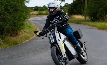 2025 Naxeon I AM Pro Electric Motorcycle Review: The Future of Motorcycling?