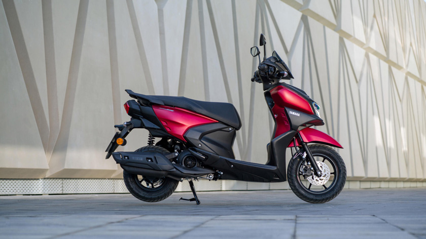 side profile of the Yamaha RayZR scooter